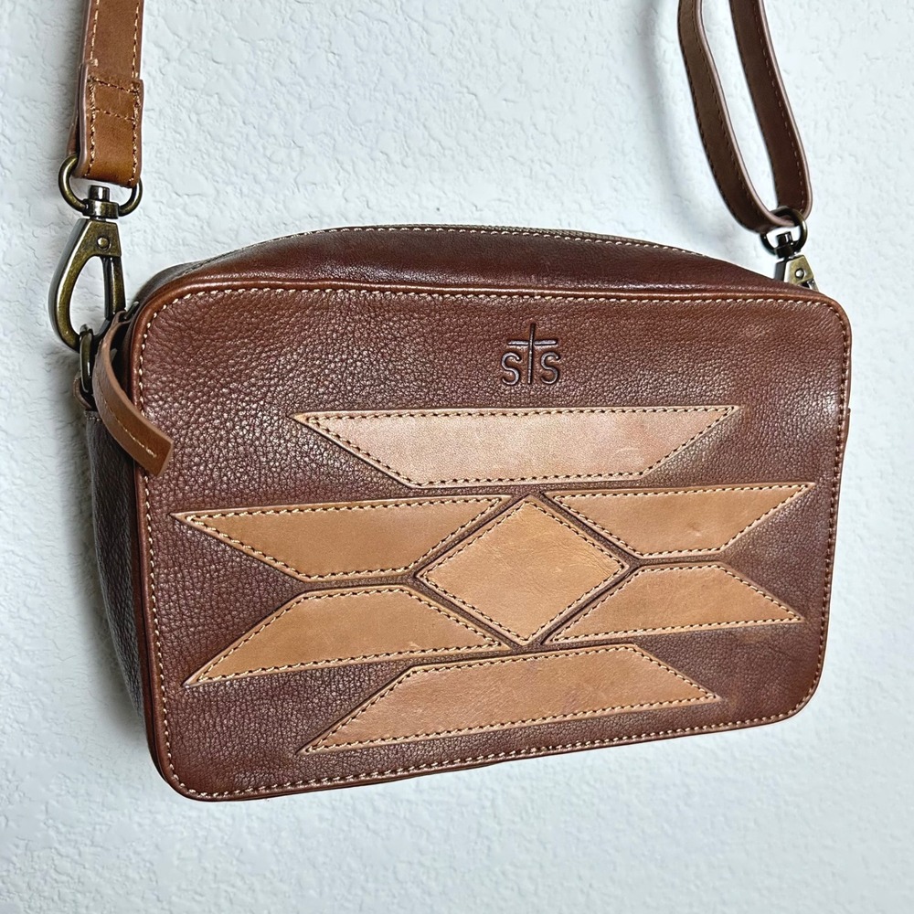 STS Ranchwear Kai Crossbody Bag Brown Leather Geometric Etched Western Purse